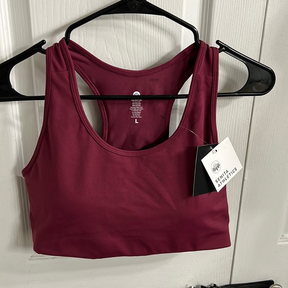 NWT Sports Bra L